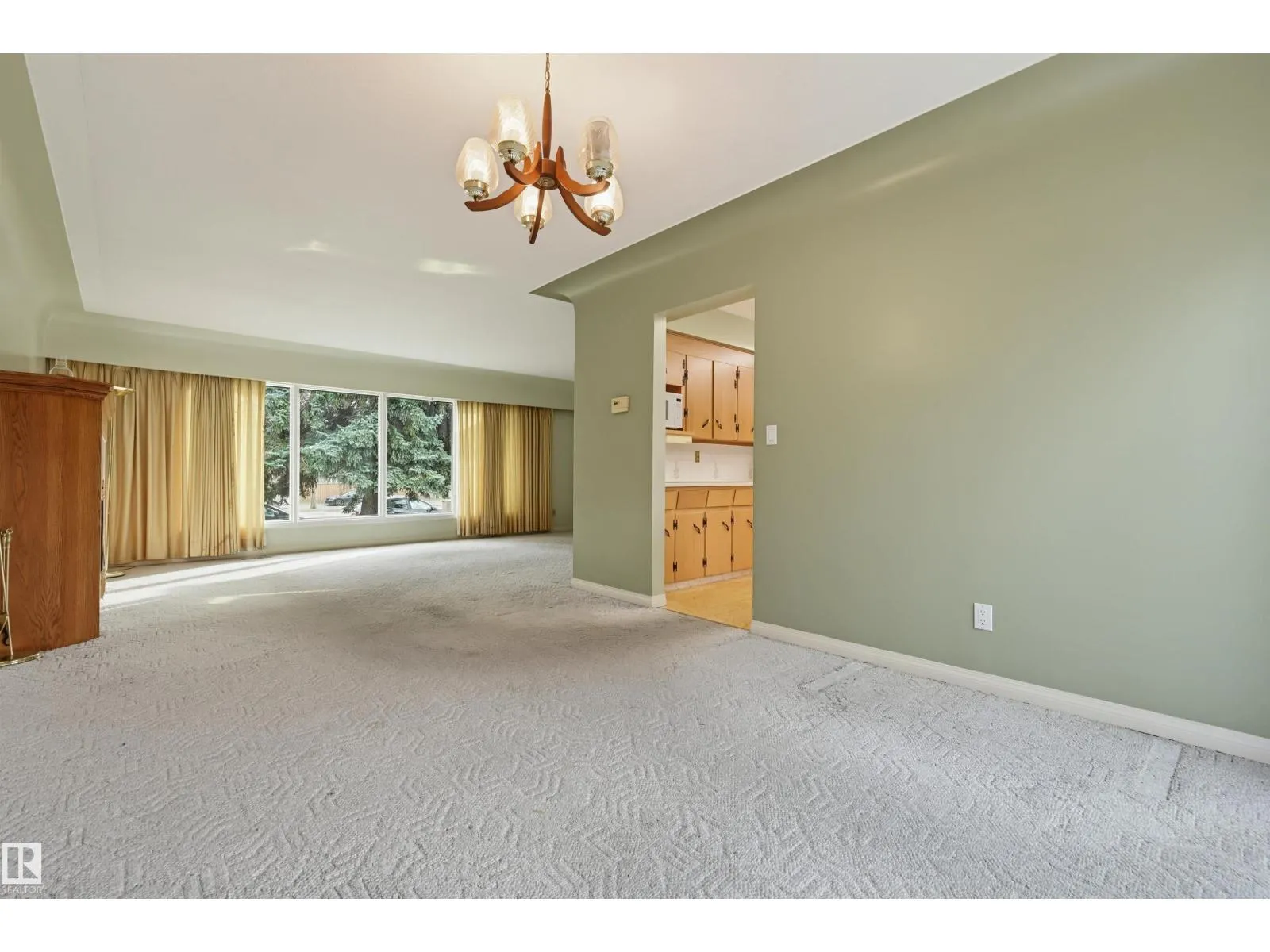 9708 142 ST NW