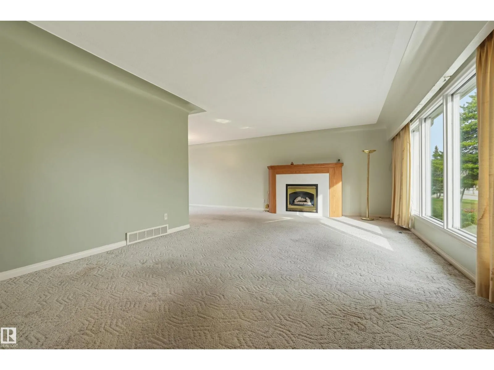 9708 142 ST NW