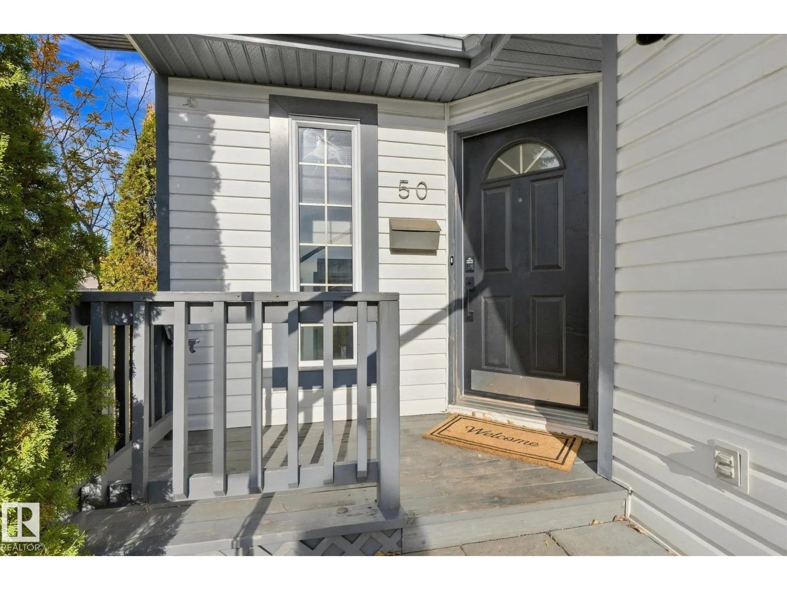 50 LANDSDOWNE DR