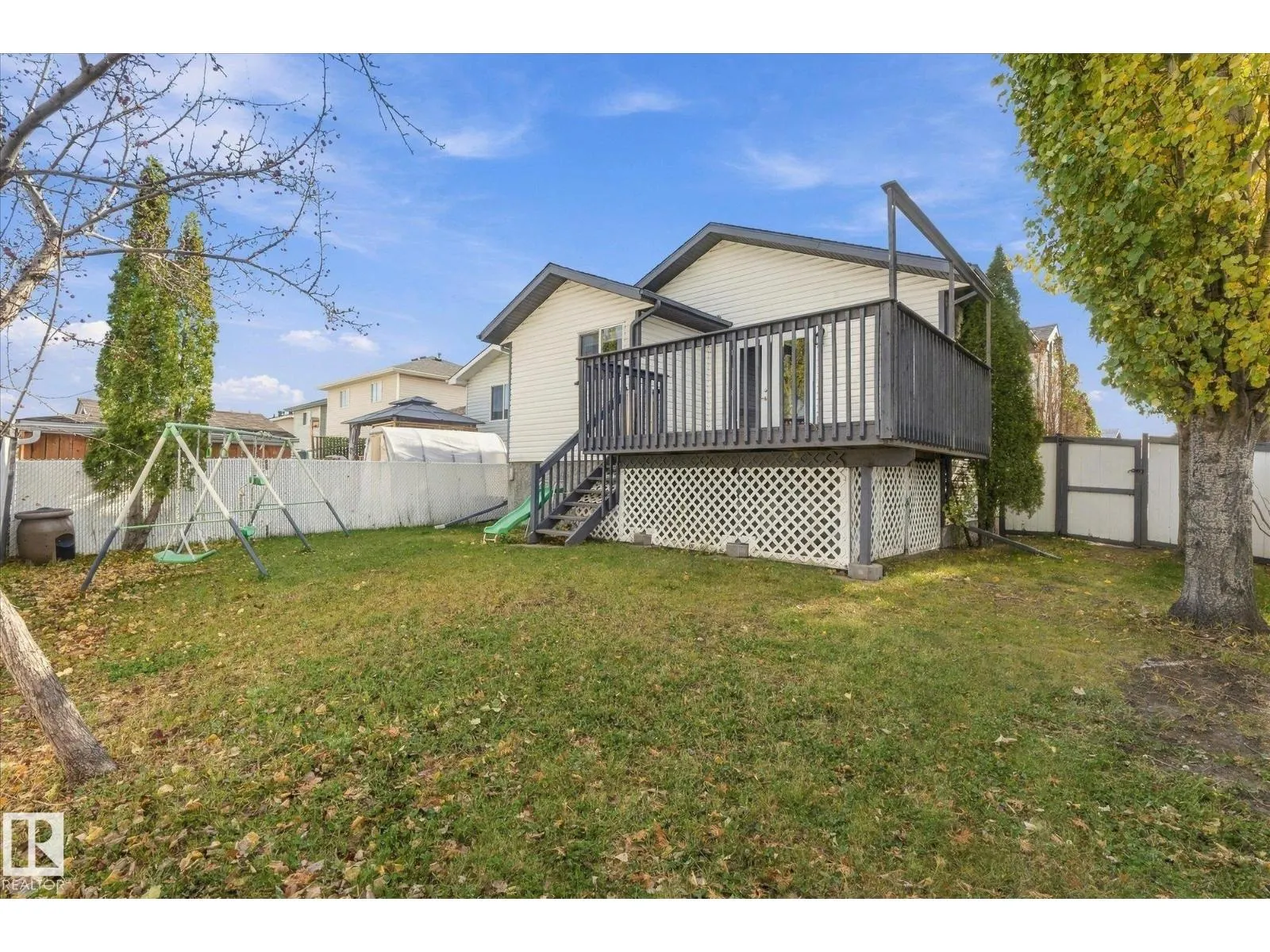 50 LANDSDOWNE DR
