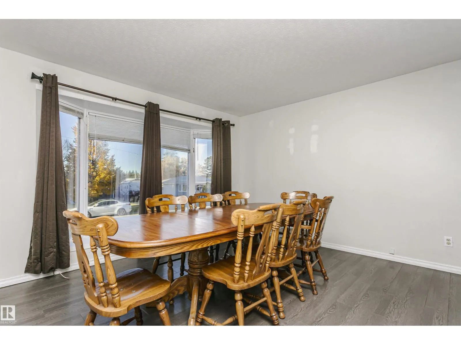 7 SHERIDAN DR