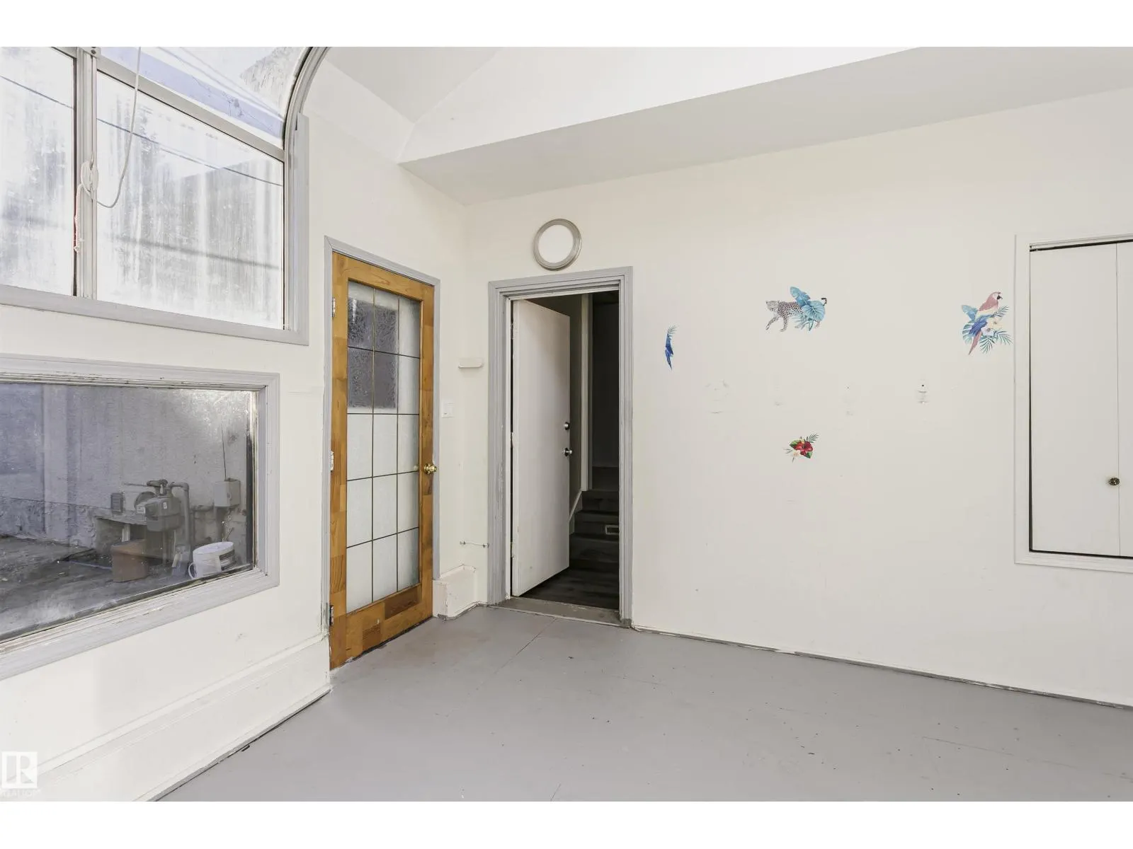 7 SHERIDAN DR