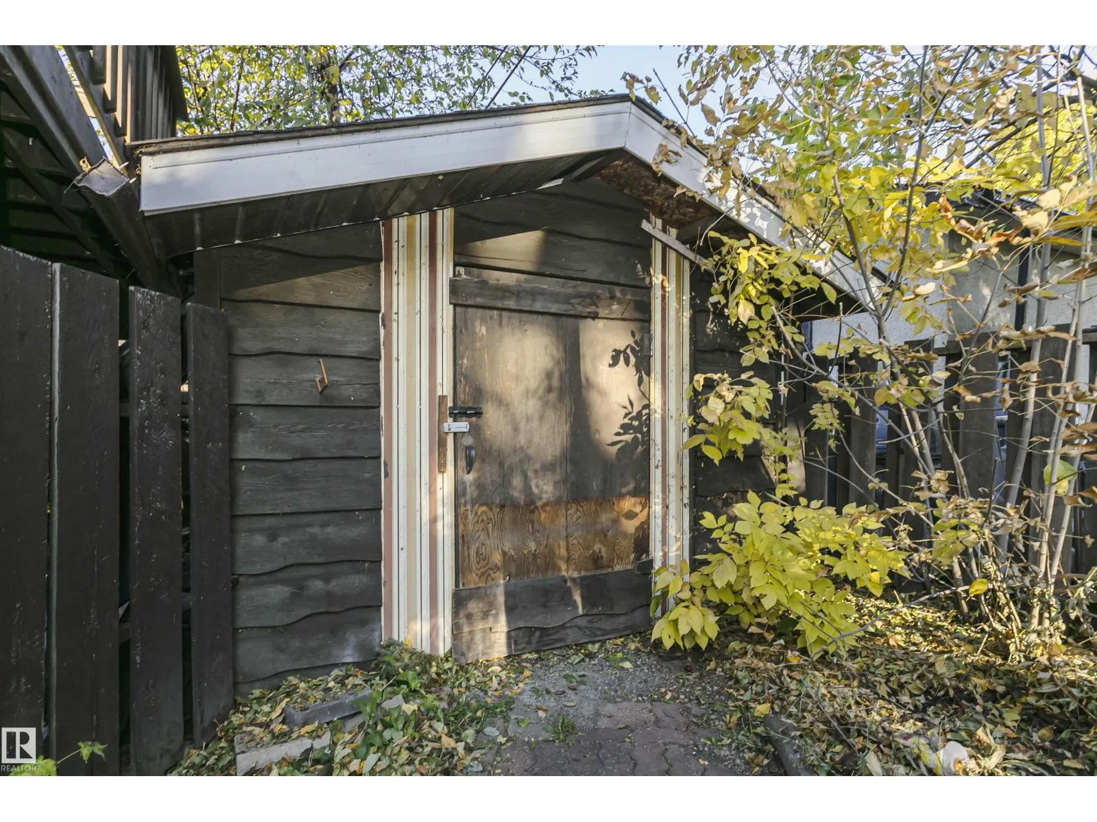 7 SHERIDAN DR