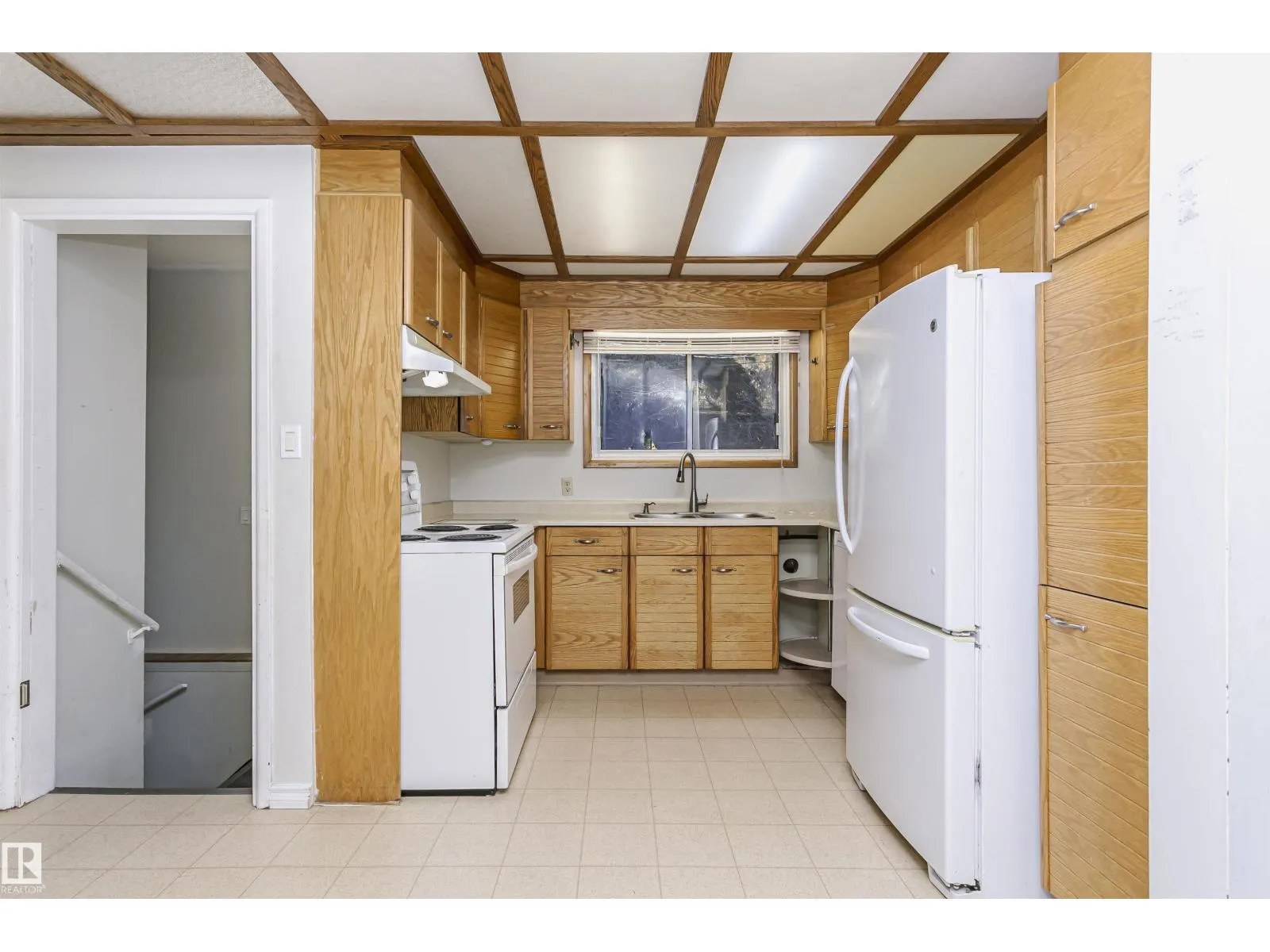 7 SHERIDAN DR
