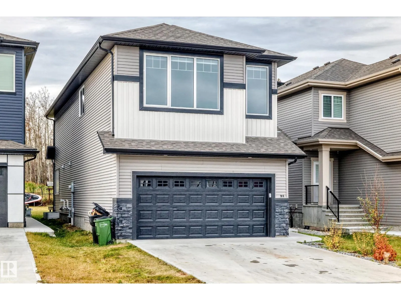 315 35 AV NW