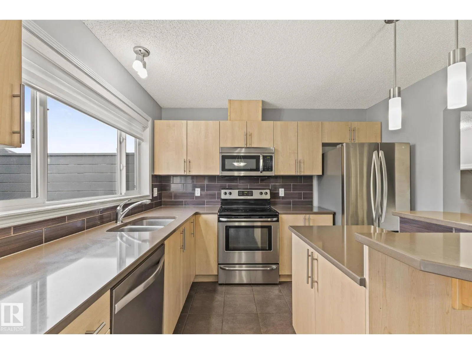 7030 21A AV SW