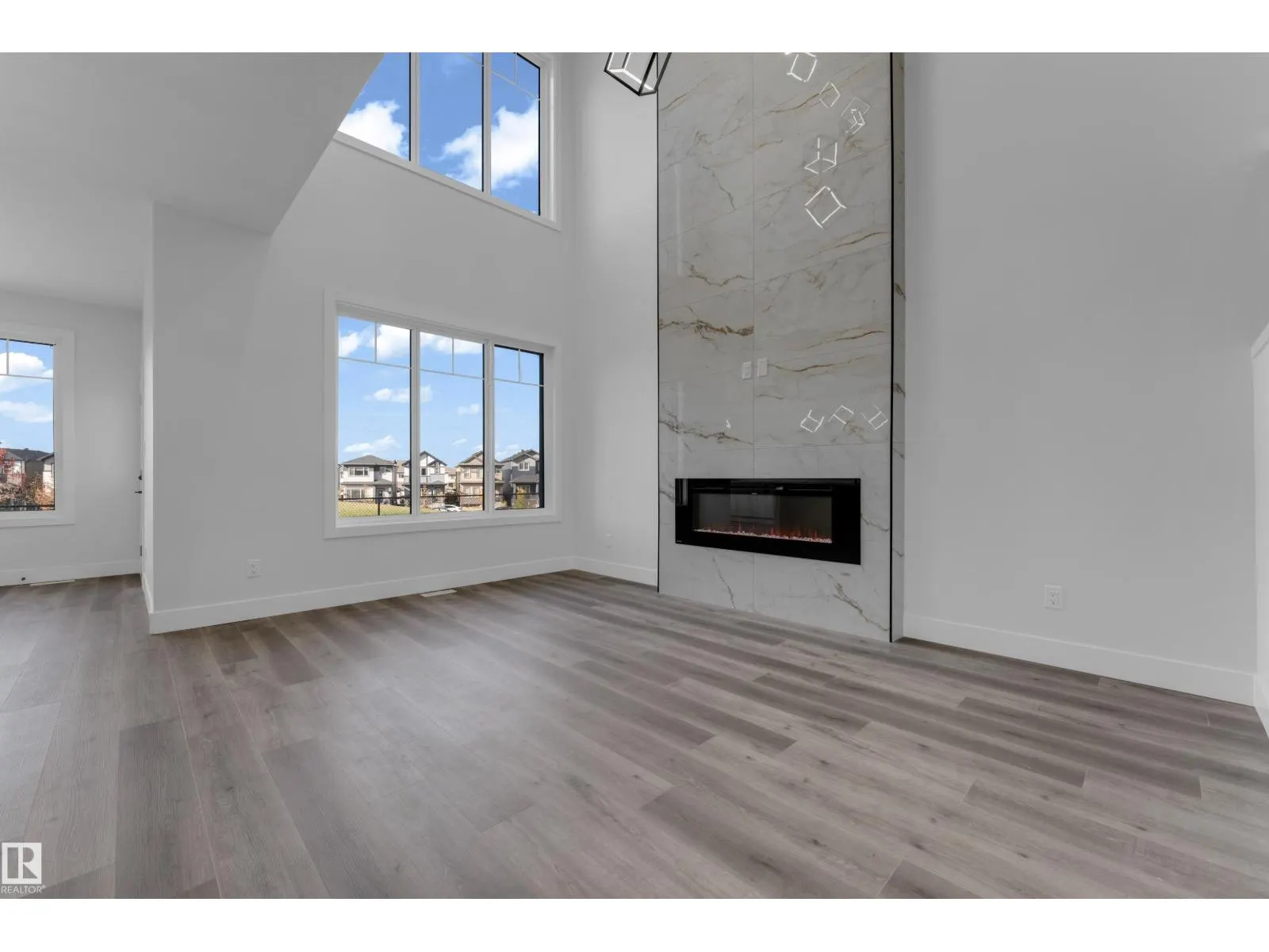 4319 36 ST