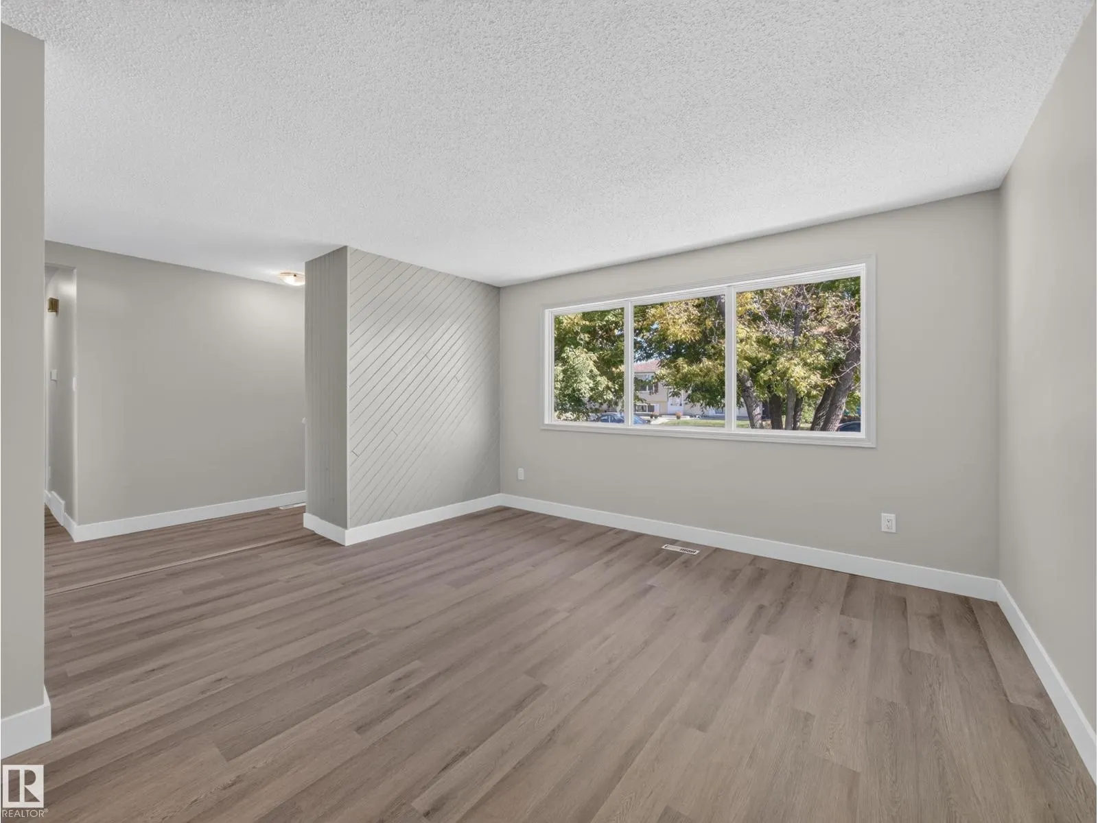 15124 88A ST NW