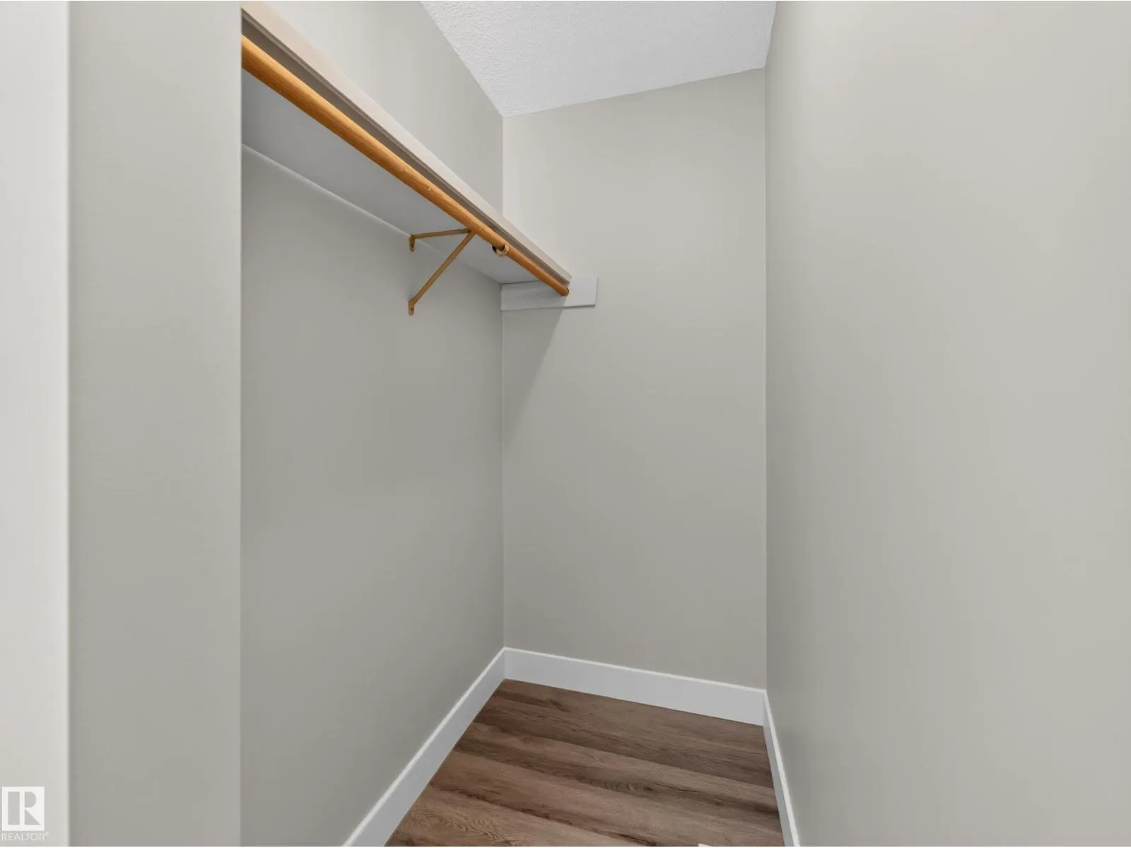 15124 88A ST NW