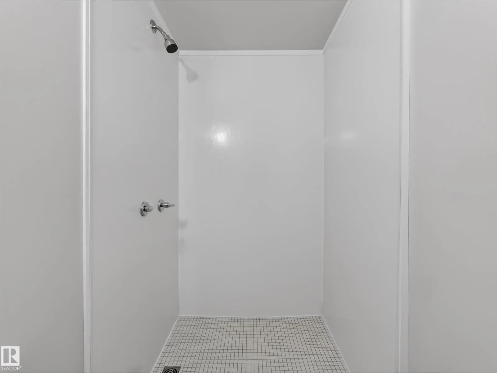 15124 88A ST NW