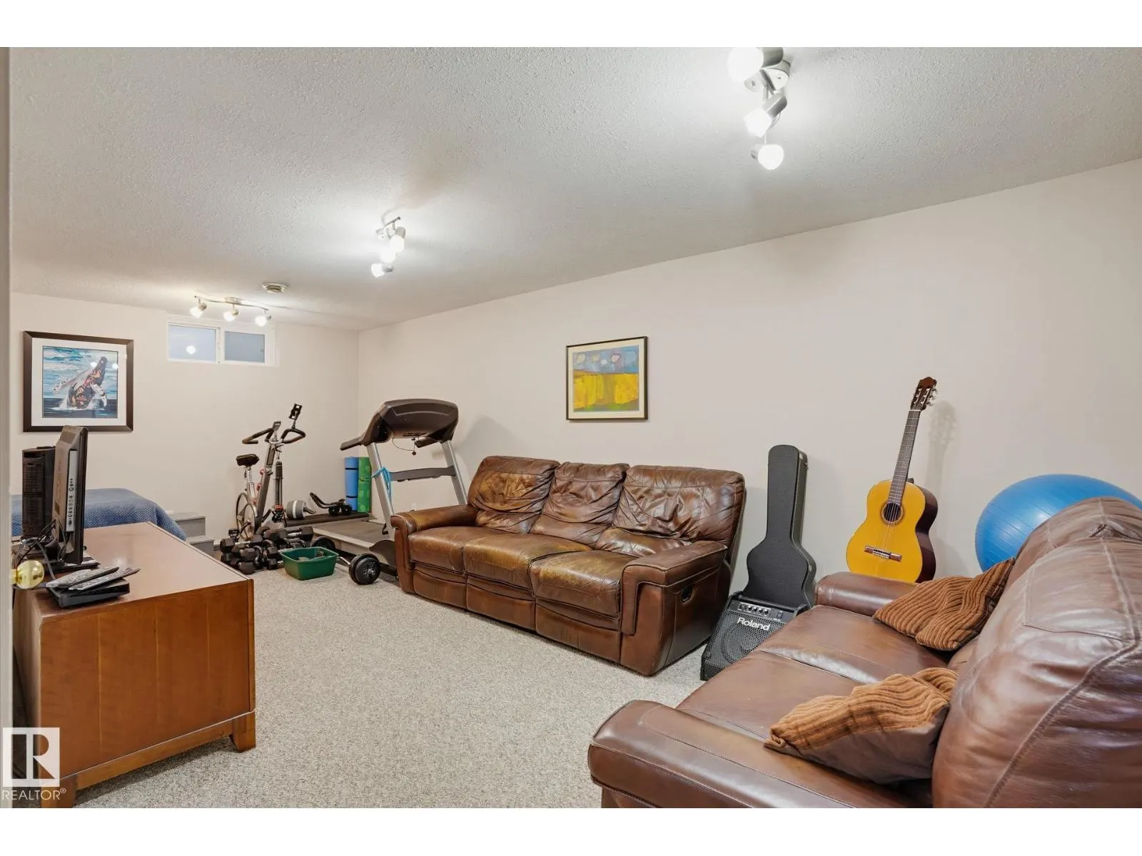 10542 161 ST NW