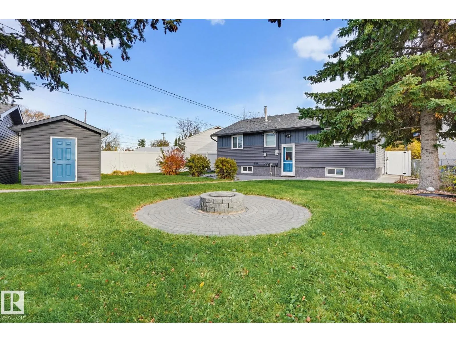 10542 161 ST NW