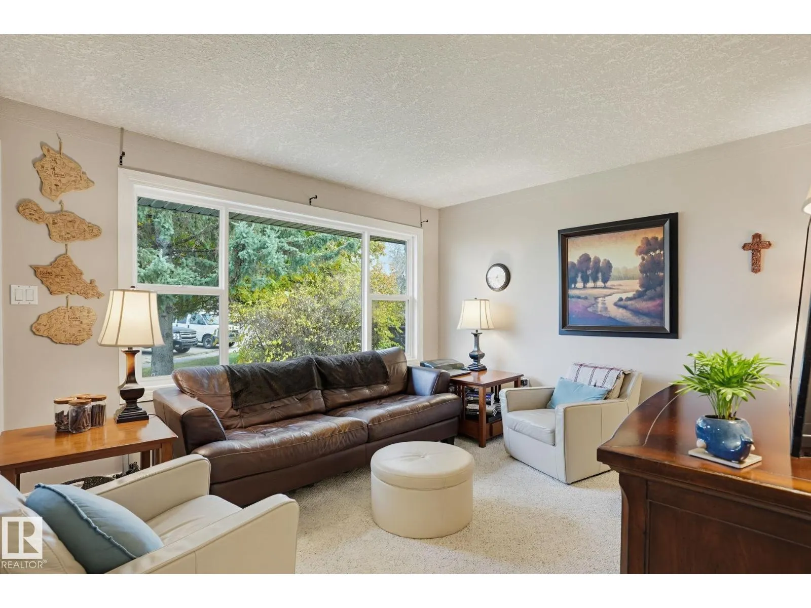 10542 161 ST NW