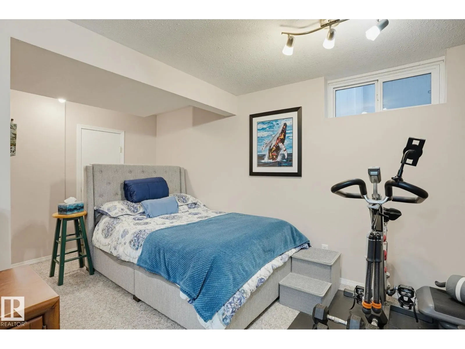 10542 161 ST NW