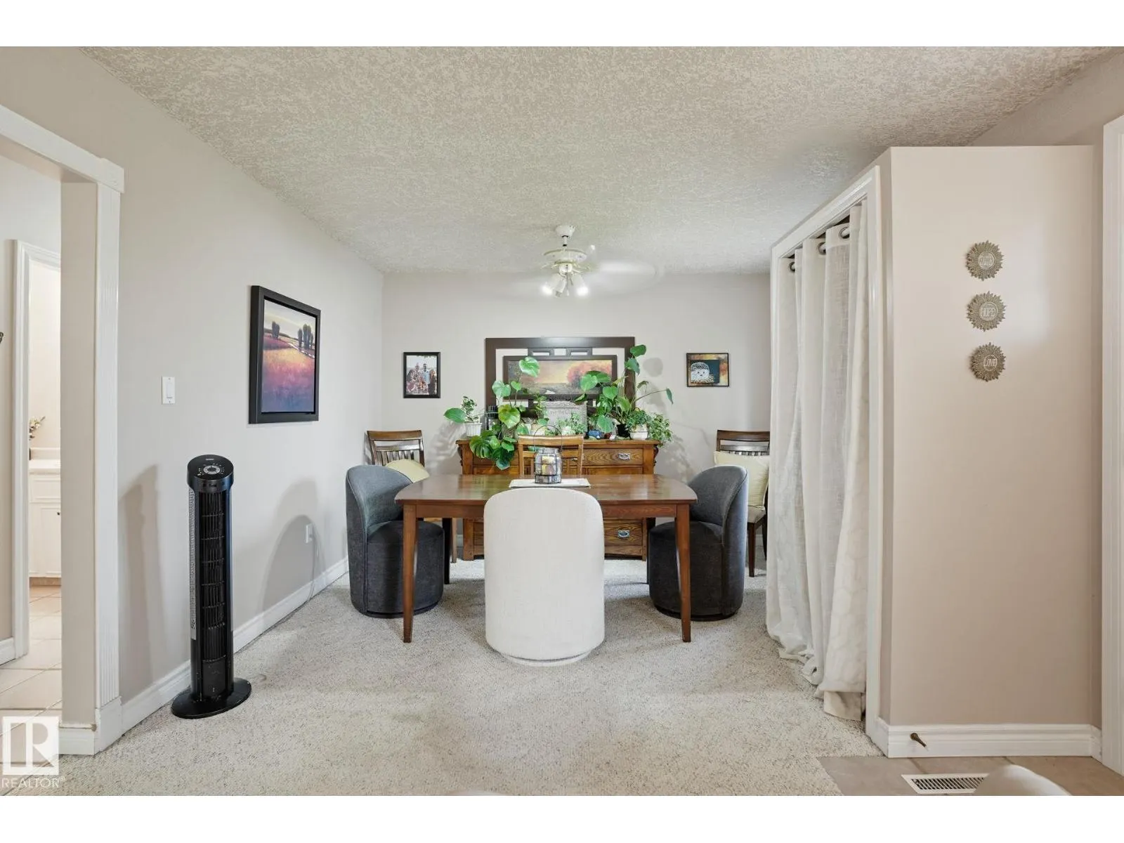 10542 161 ST NW