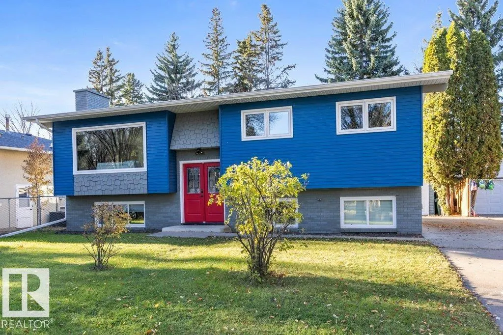 4 FLEETWOOD CR