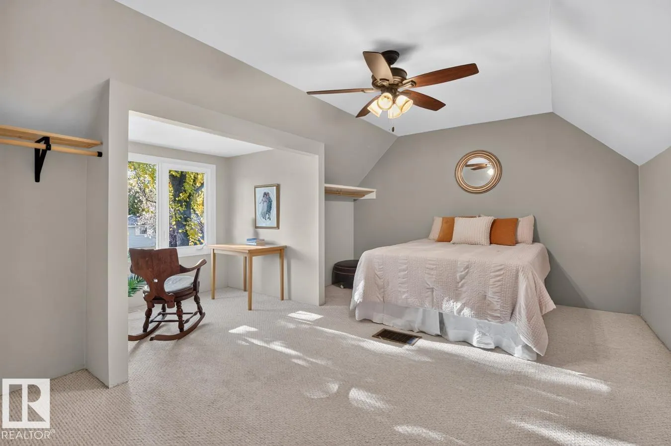43 MORELAND CR