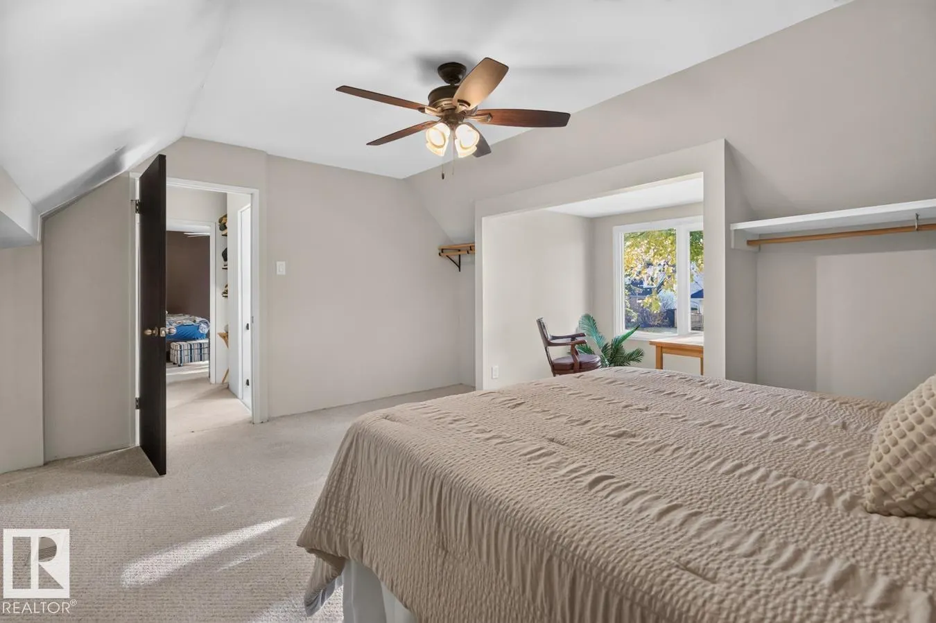 43 MORELAND CR