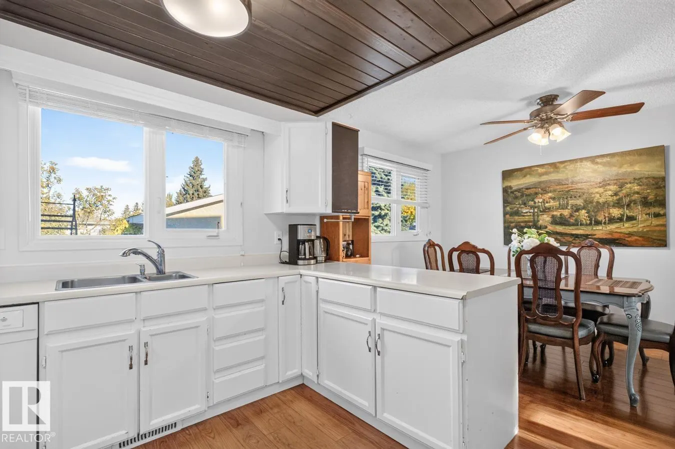43 MORELAND CR