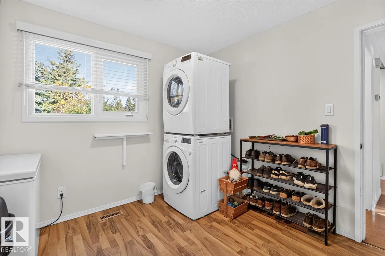 43 MORELAND CR