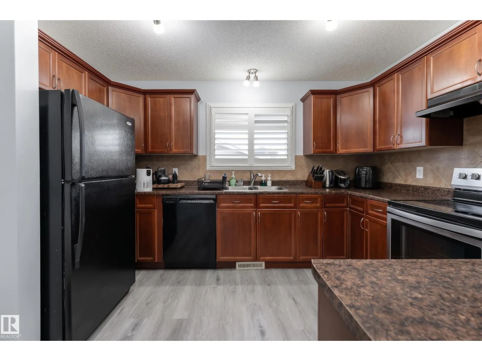 112 BRINTNELL BV NW