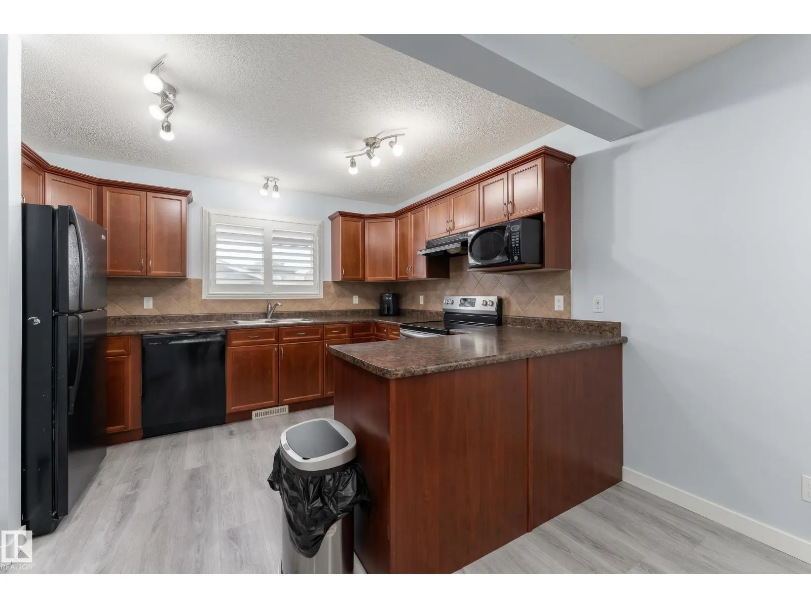 112 BRINTNELL BV NW