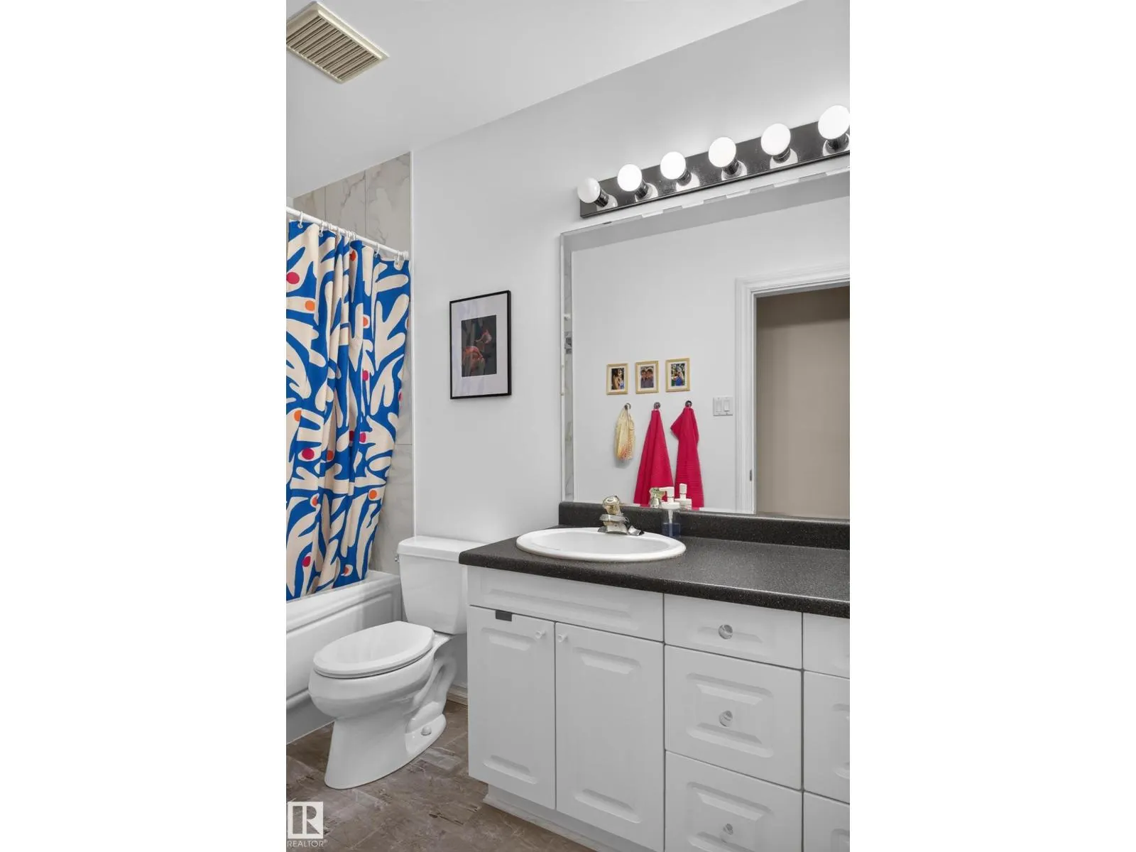 6512 94 AV NW