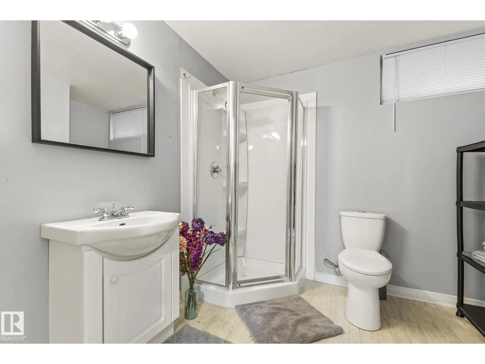 12034 104 ST NW
