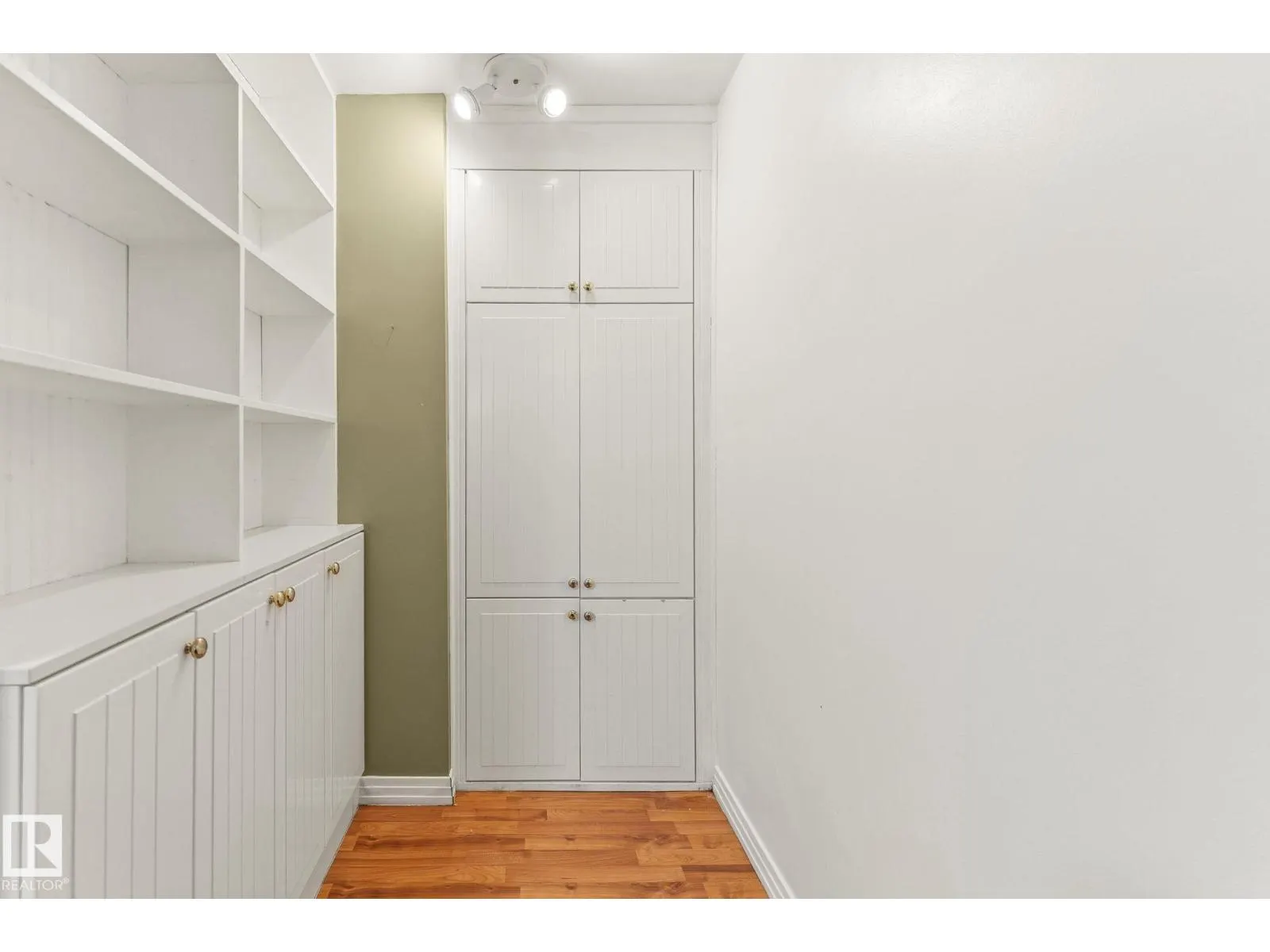 12034 104 ST NW