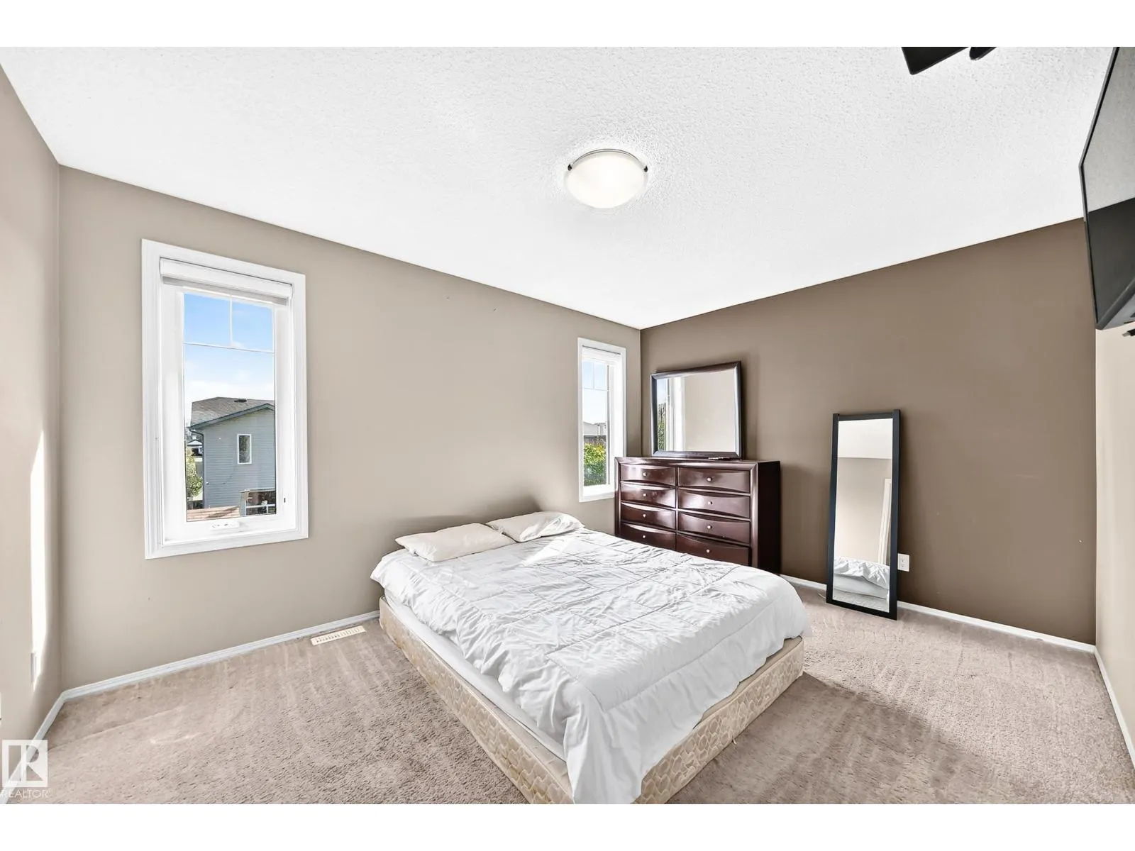 17311 120 ST NW
