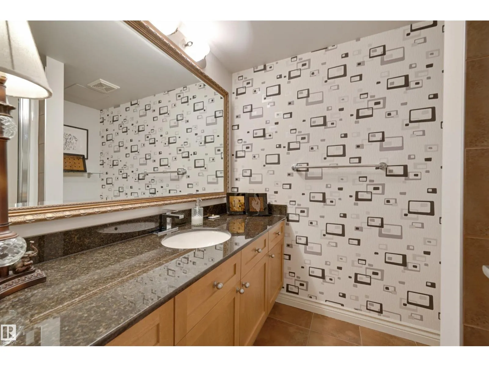 #1003 9020 JASPER AV NW