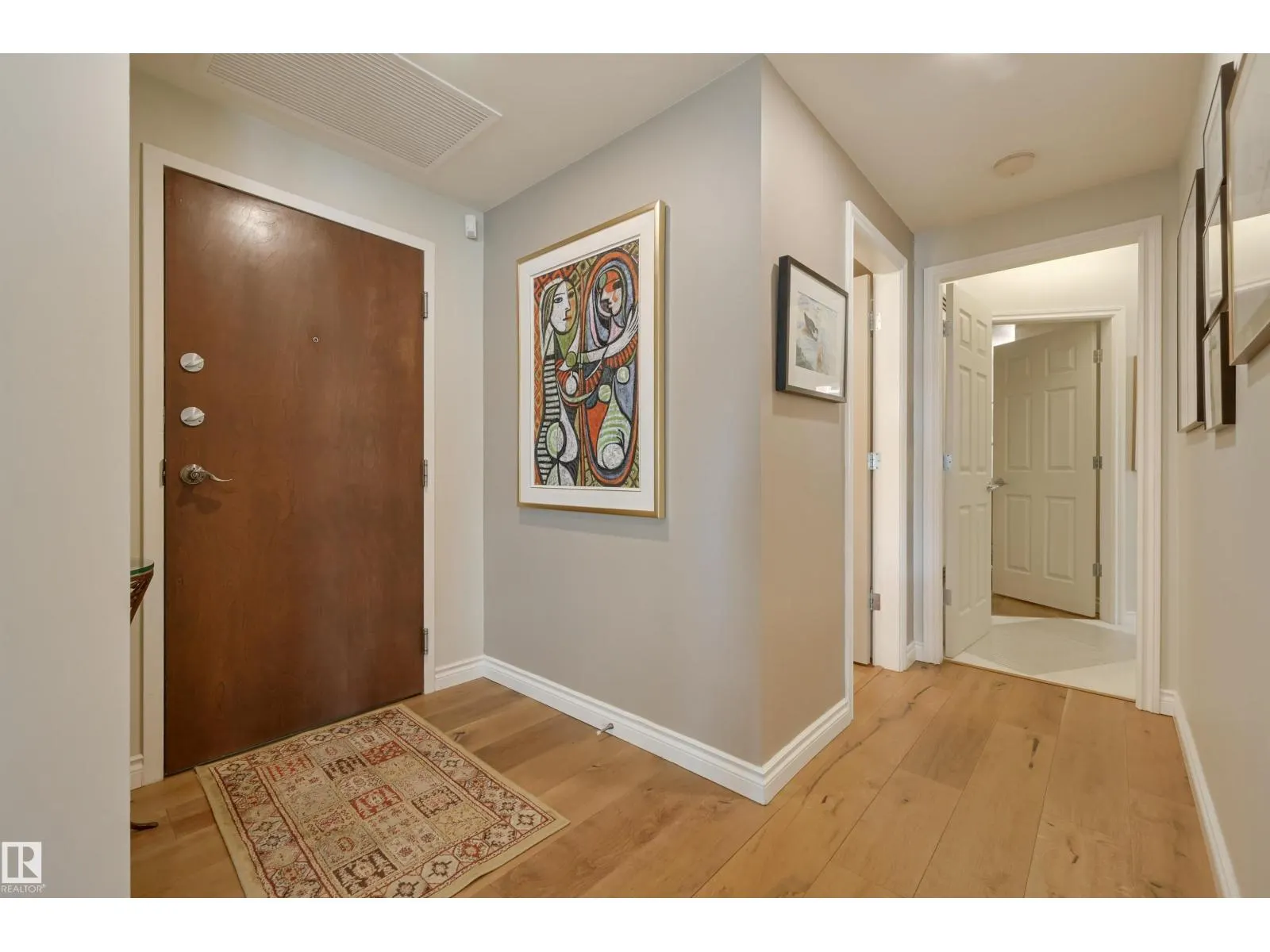 #1003 9020 JASPER AV NW