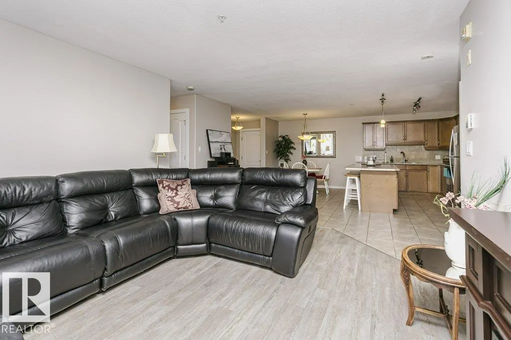 #325 278 SUDER GREENS DR NW