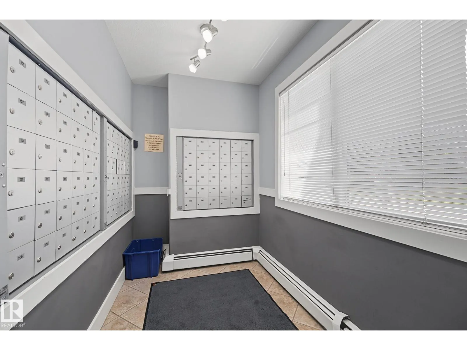 #102 646 MCALLISTER LO SW