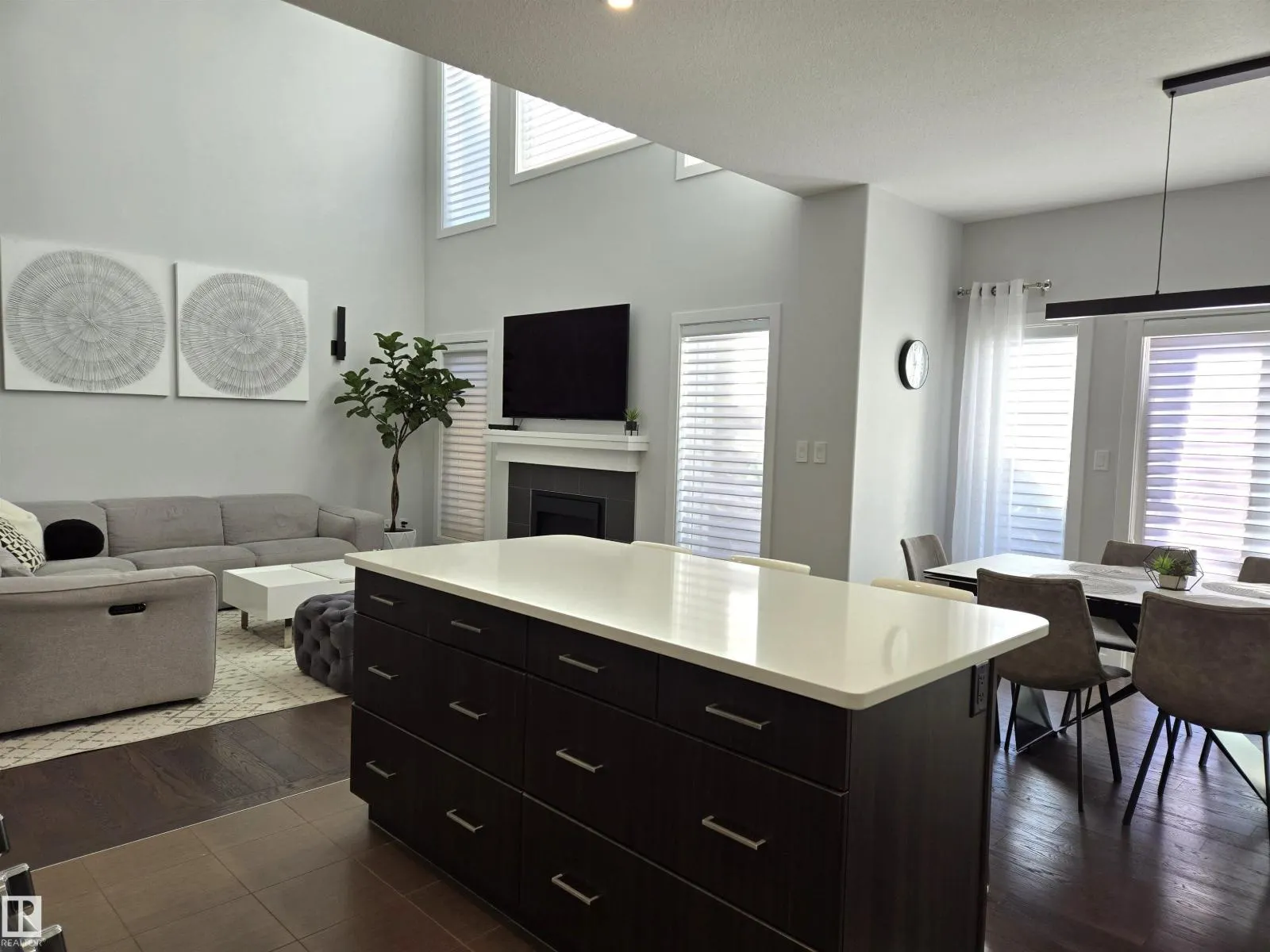 15883 13 AV SW