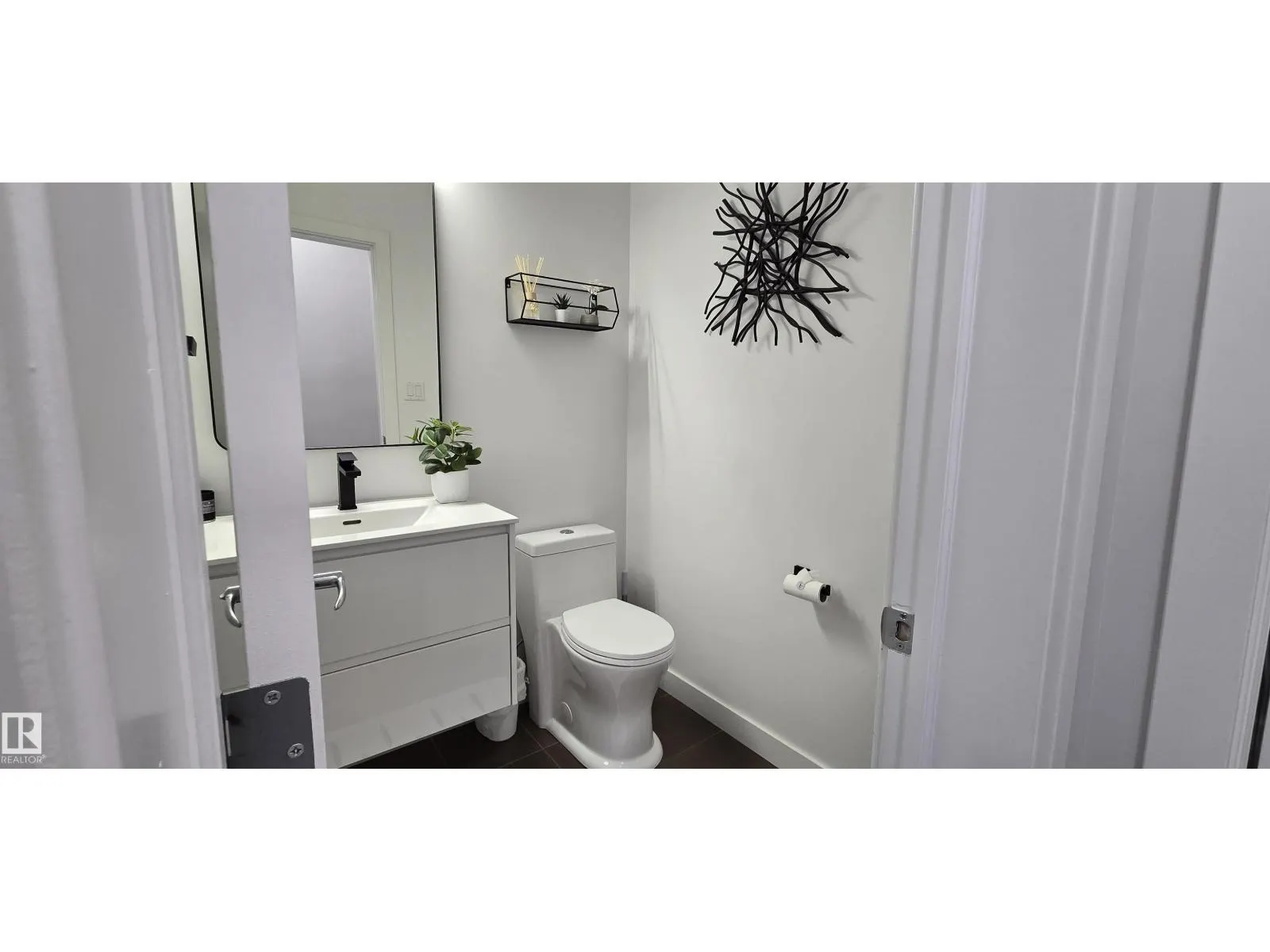 15883 13 AV SW