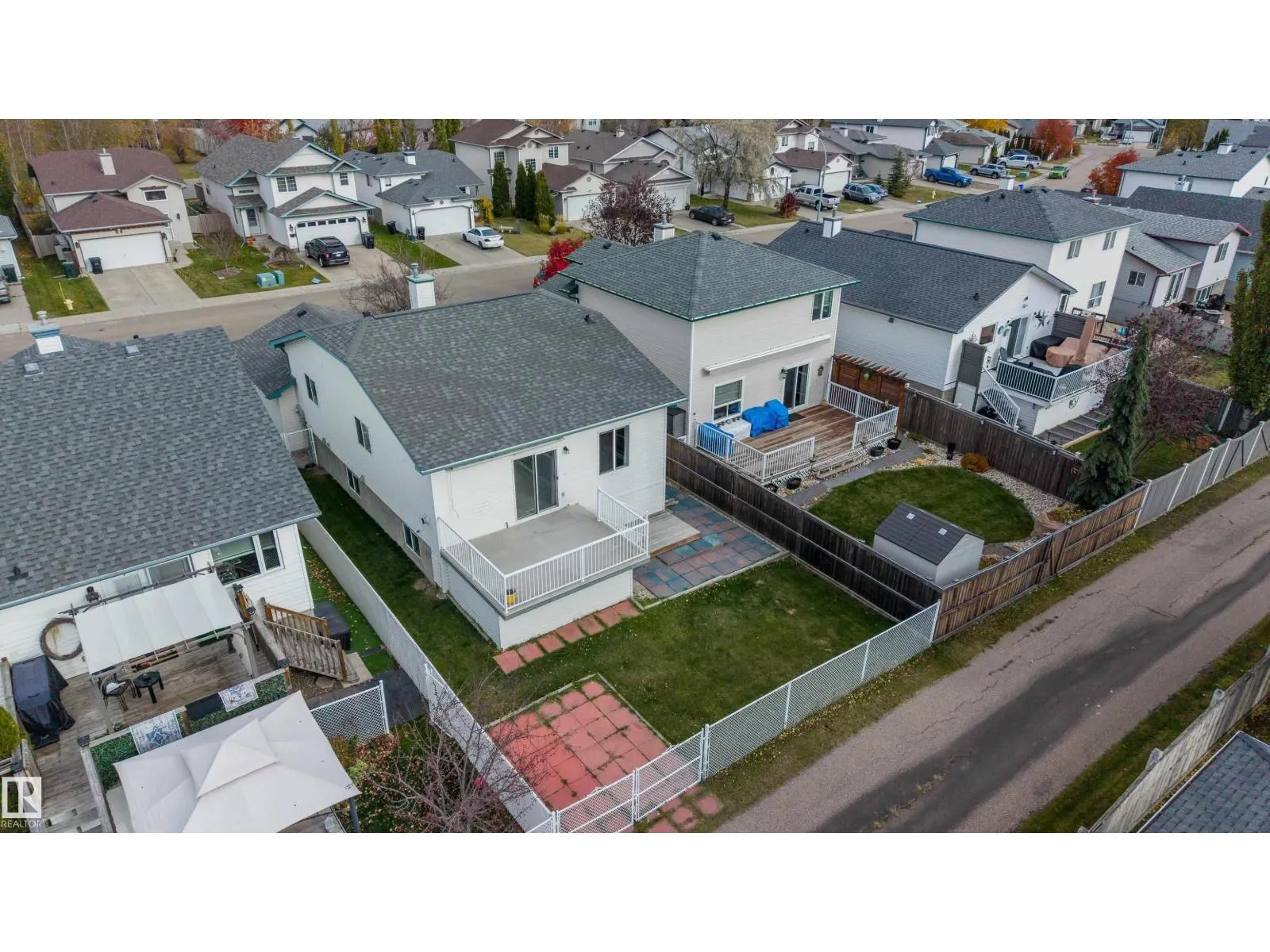 75 LANDSDOWNE DR