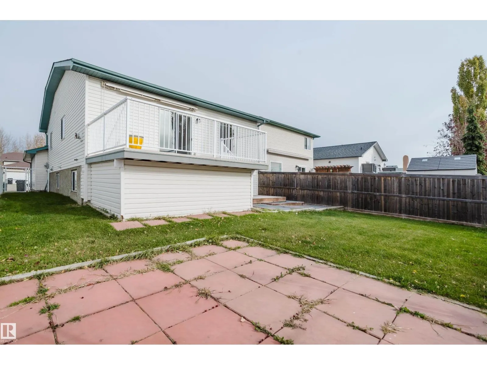 75 LANDSDOWNE DR