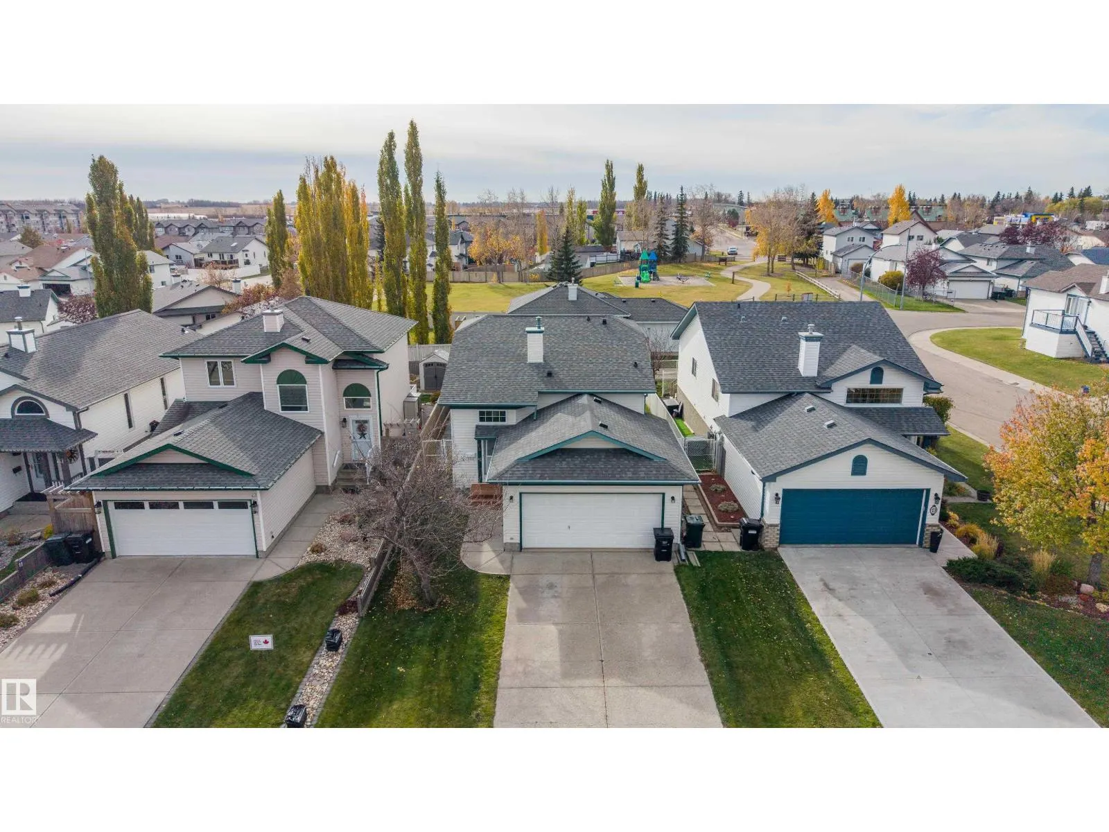 75 LANDSDOWNE DR