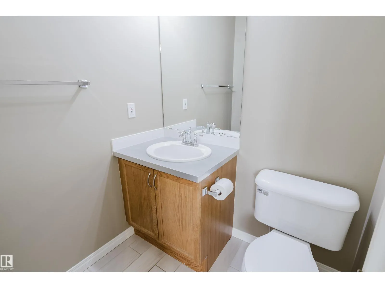 75 LANDSDOWNE DR
