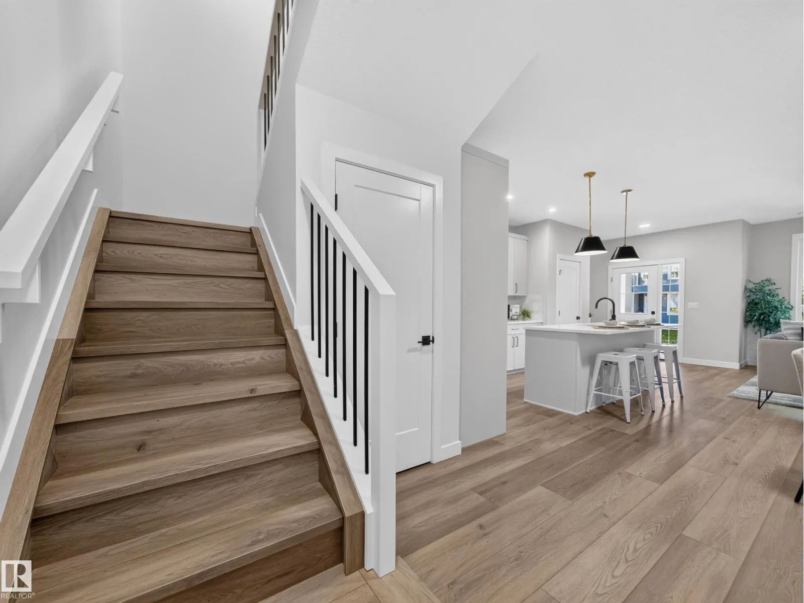10985 130 ST NW