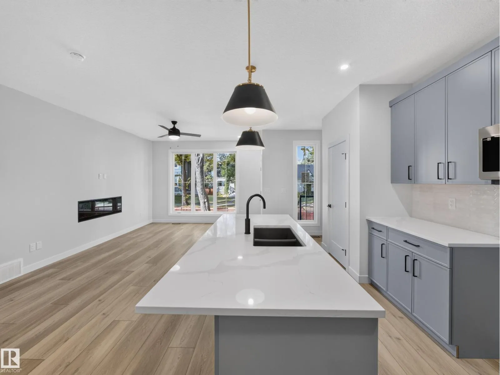 10985 130 ST NW