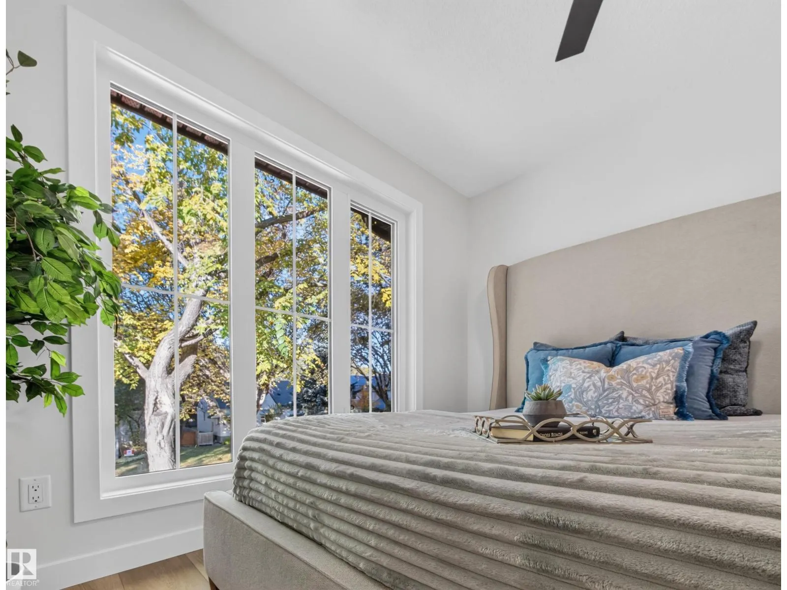 10985 130 ST NW