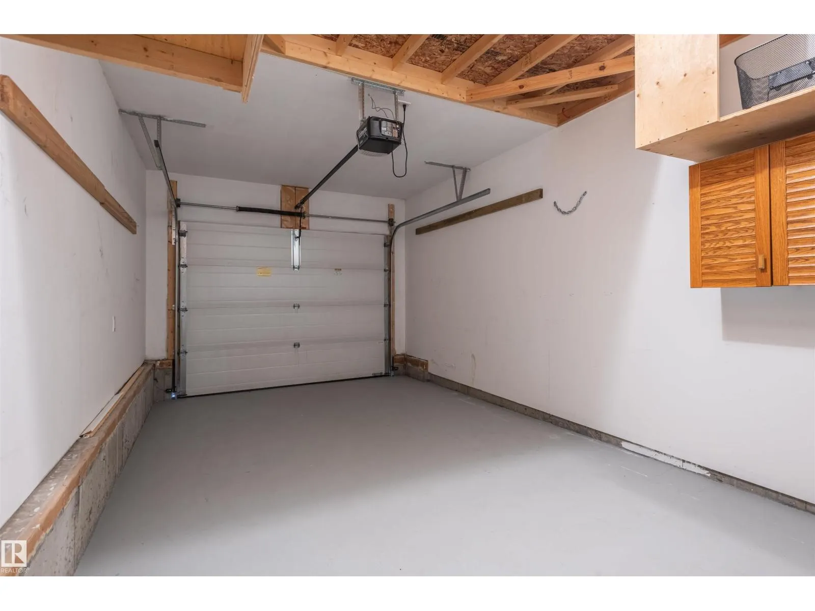 21413 94 AV NW