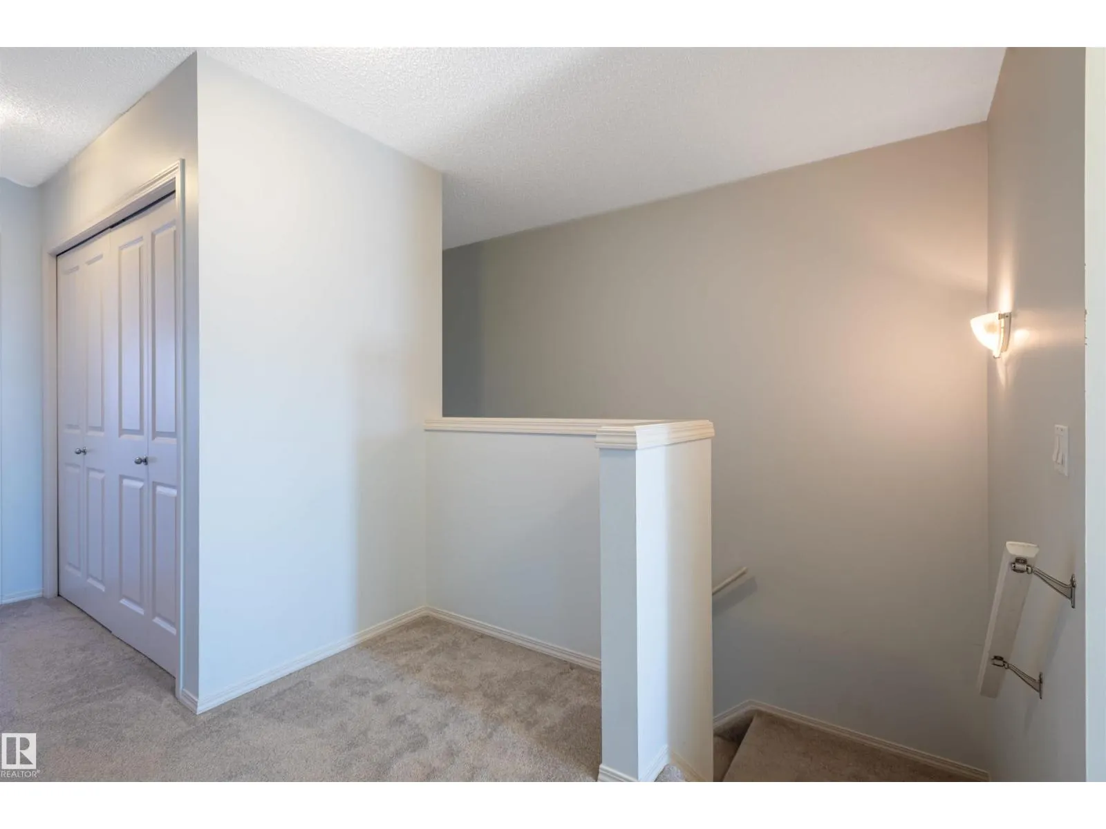 21413 94 AV NW