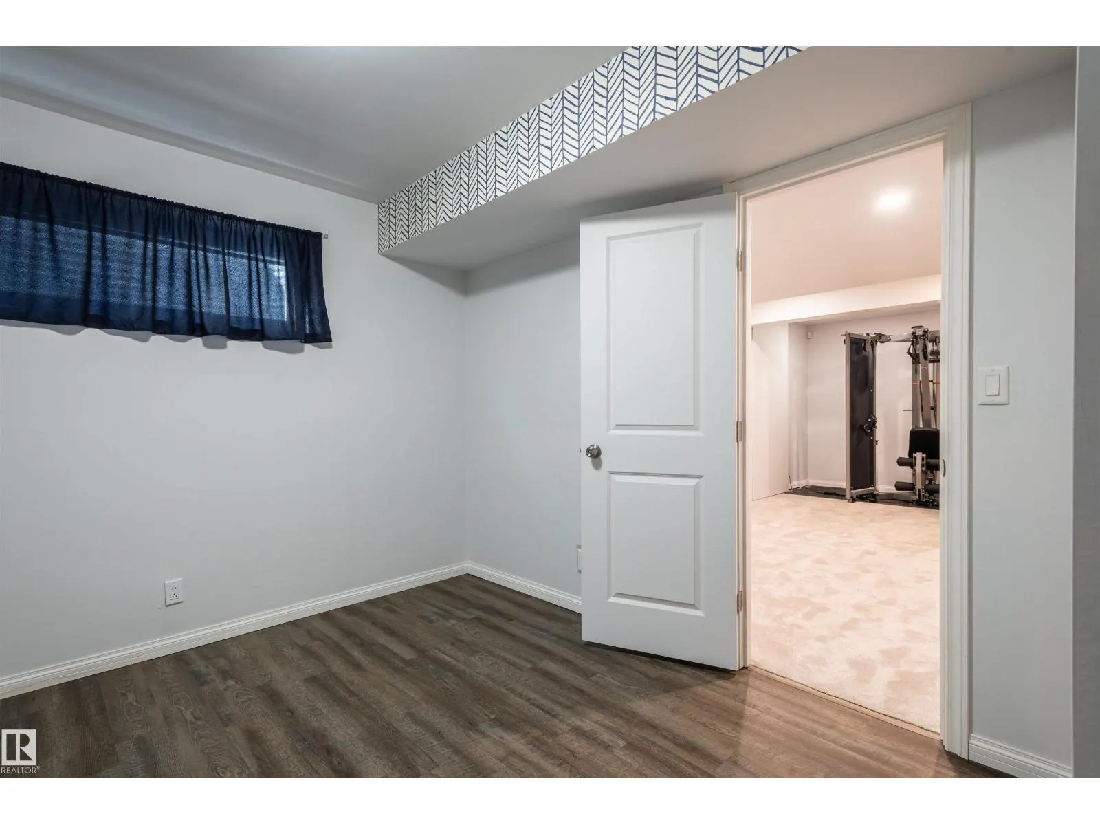 21413 94 AV NW
