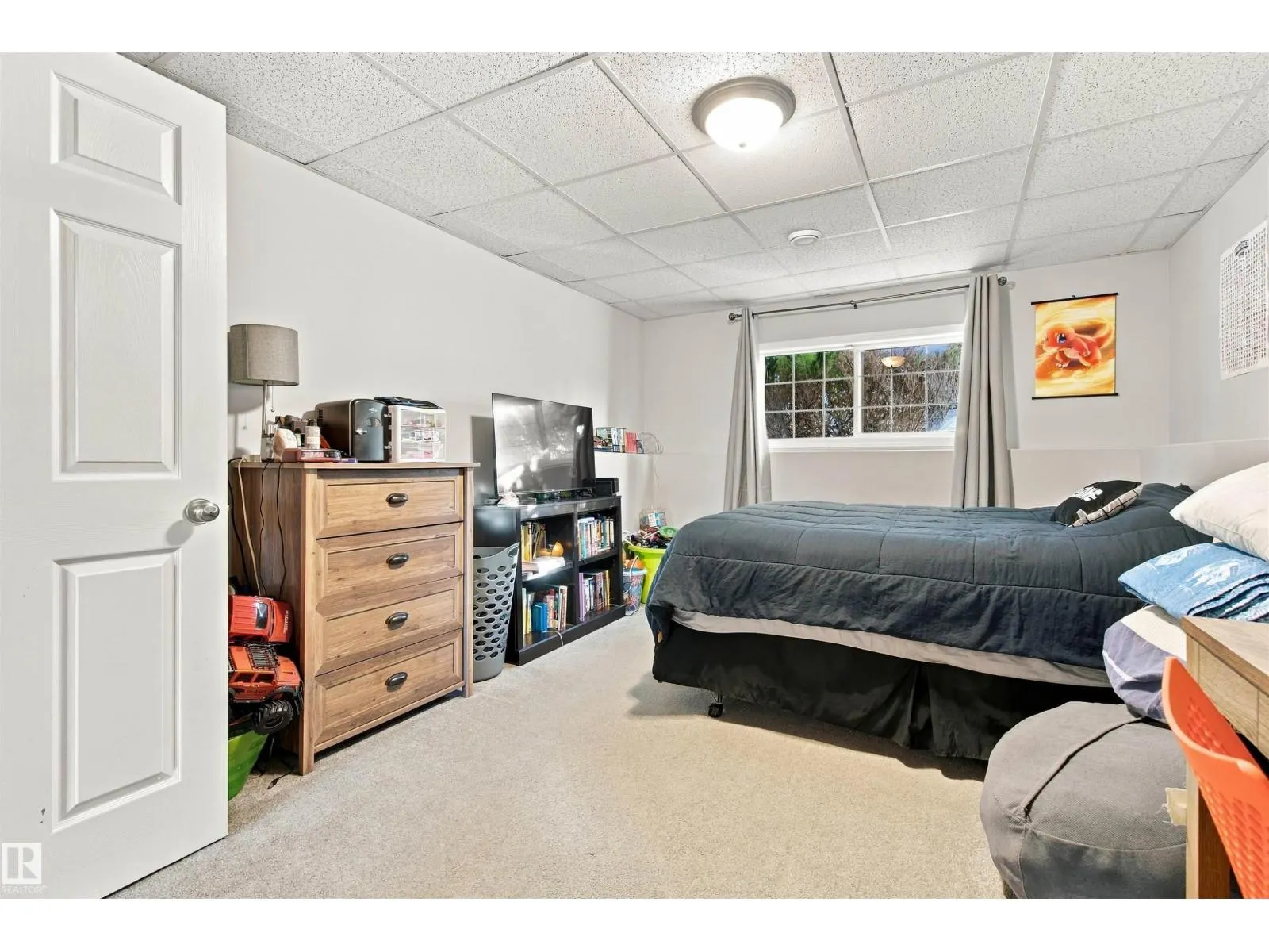 3801 42 Ave