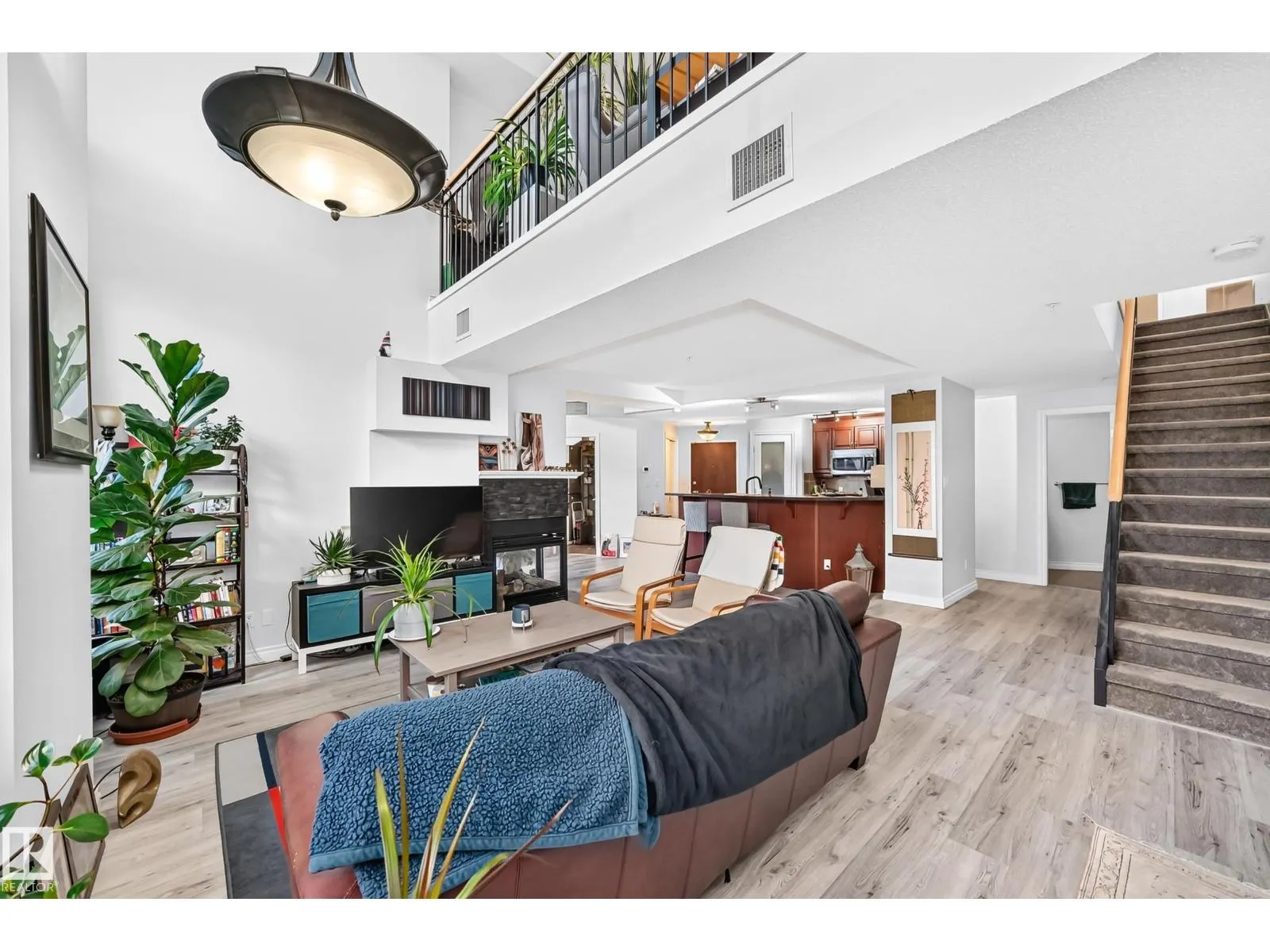 #103 9020 JASPER AV NW