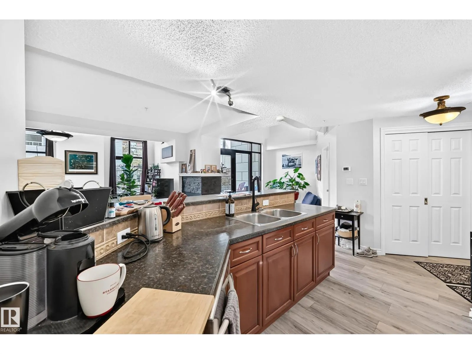 #103 9020 JASPER AV NW