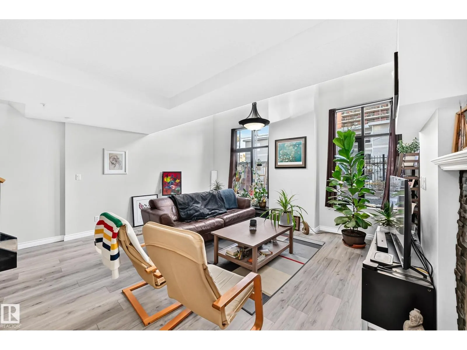 #103 9020 JASPER AV NW